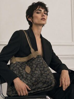 YVES SAINT LAURENT YSL Vintage Giraffe
Print Canvas Tote Shoulder Bag